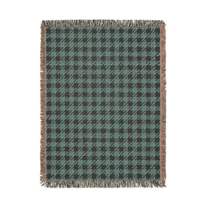 Green reverse side of the terracotta gingham woven blanket